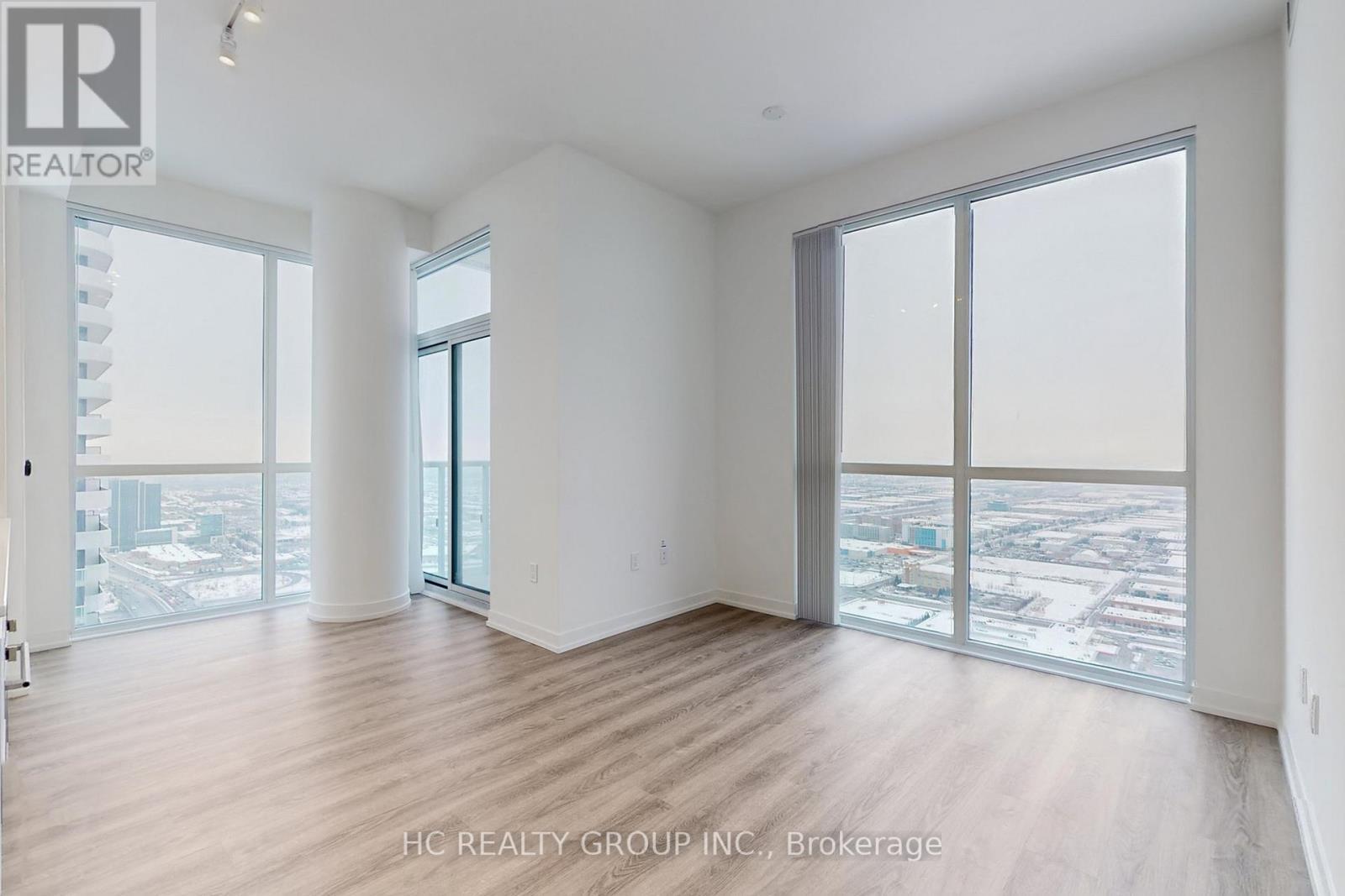 4902 - 8 Interchange Way, Vaughan, ON - Indoor Photo Showing Other Room