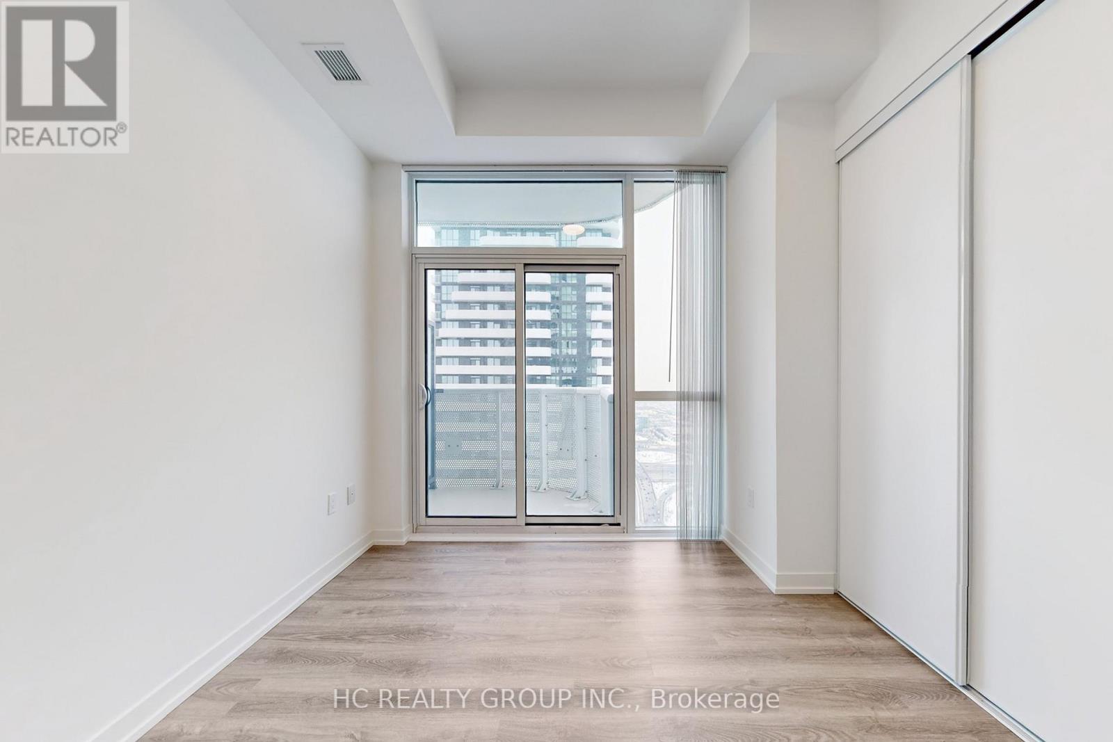 4902 - 8 Interchange Way, Vaughan, ON - Indoor Photo Showing Other Room