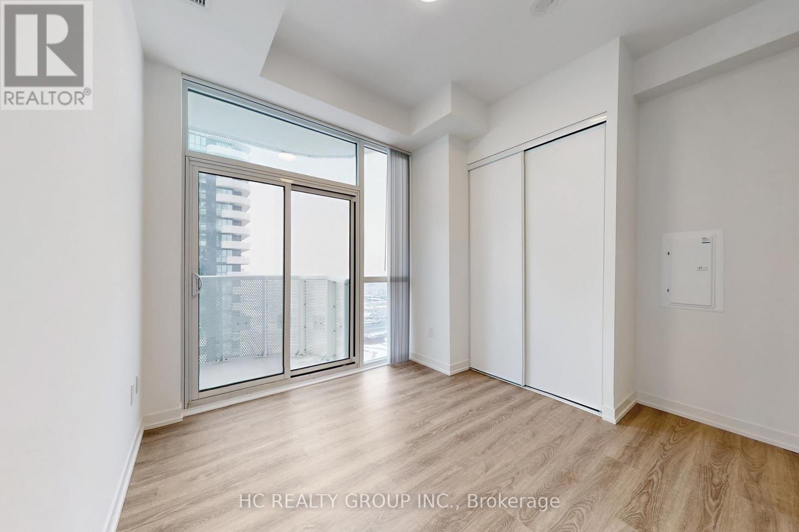 4902 - 8 Interchange Way, Vaughan, ON - Indoor Photo Showing Other Room