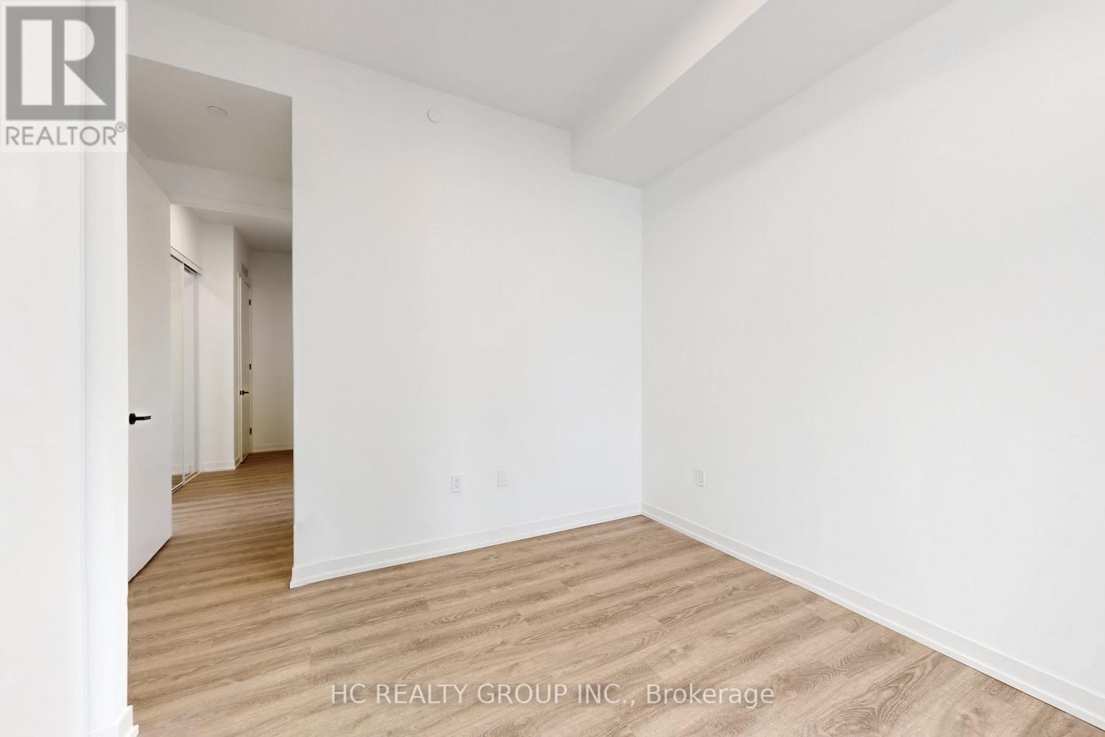 4902 - 8 Interchange Way, Vaughan, ON - Indoor Photo Showing Other Room