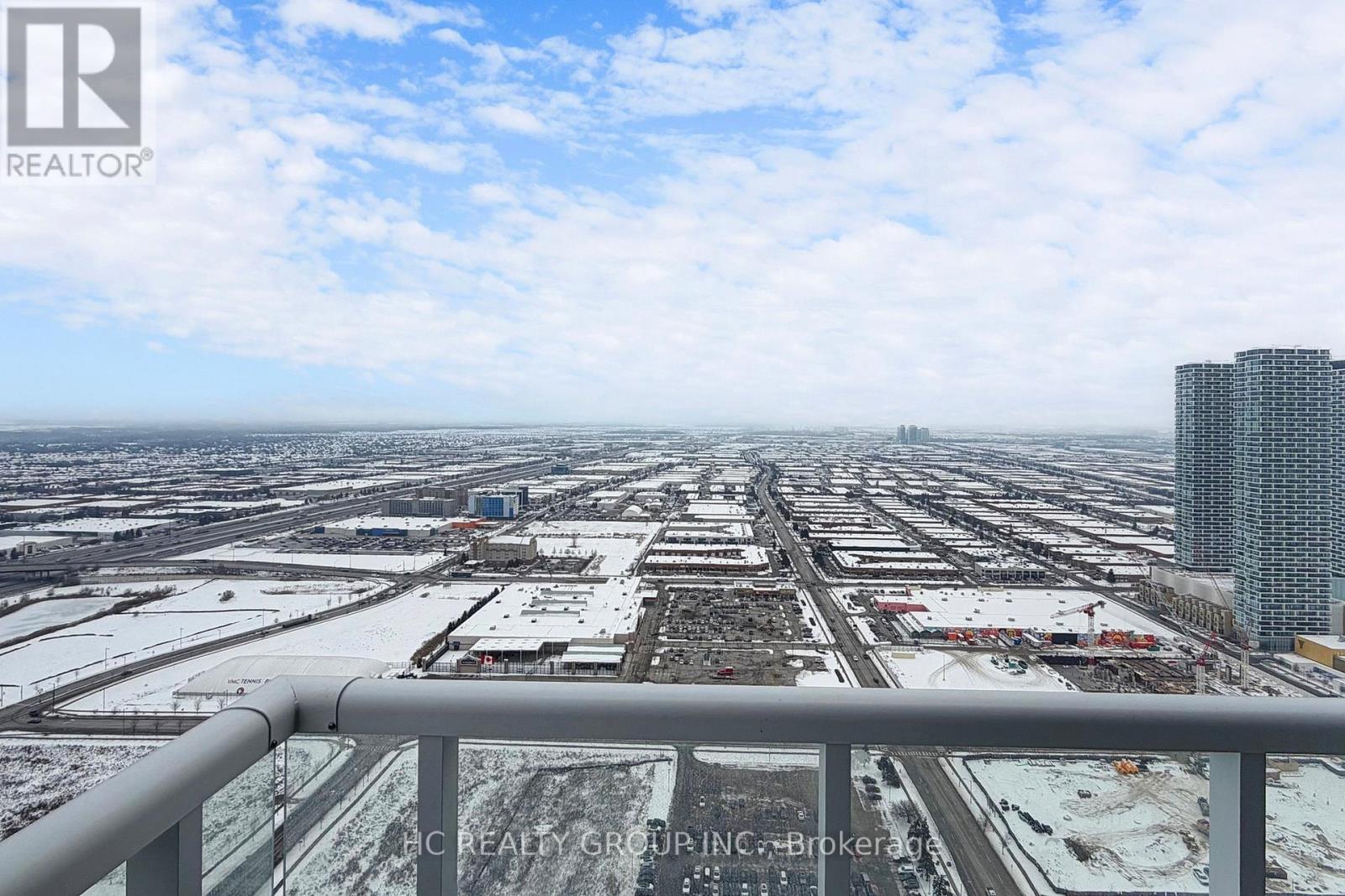 4902 - 8 Interchange Way, Vaughan, ON - Outdoor With View