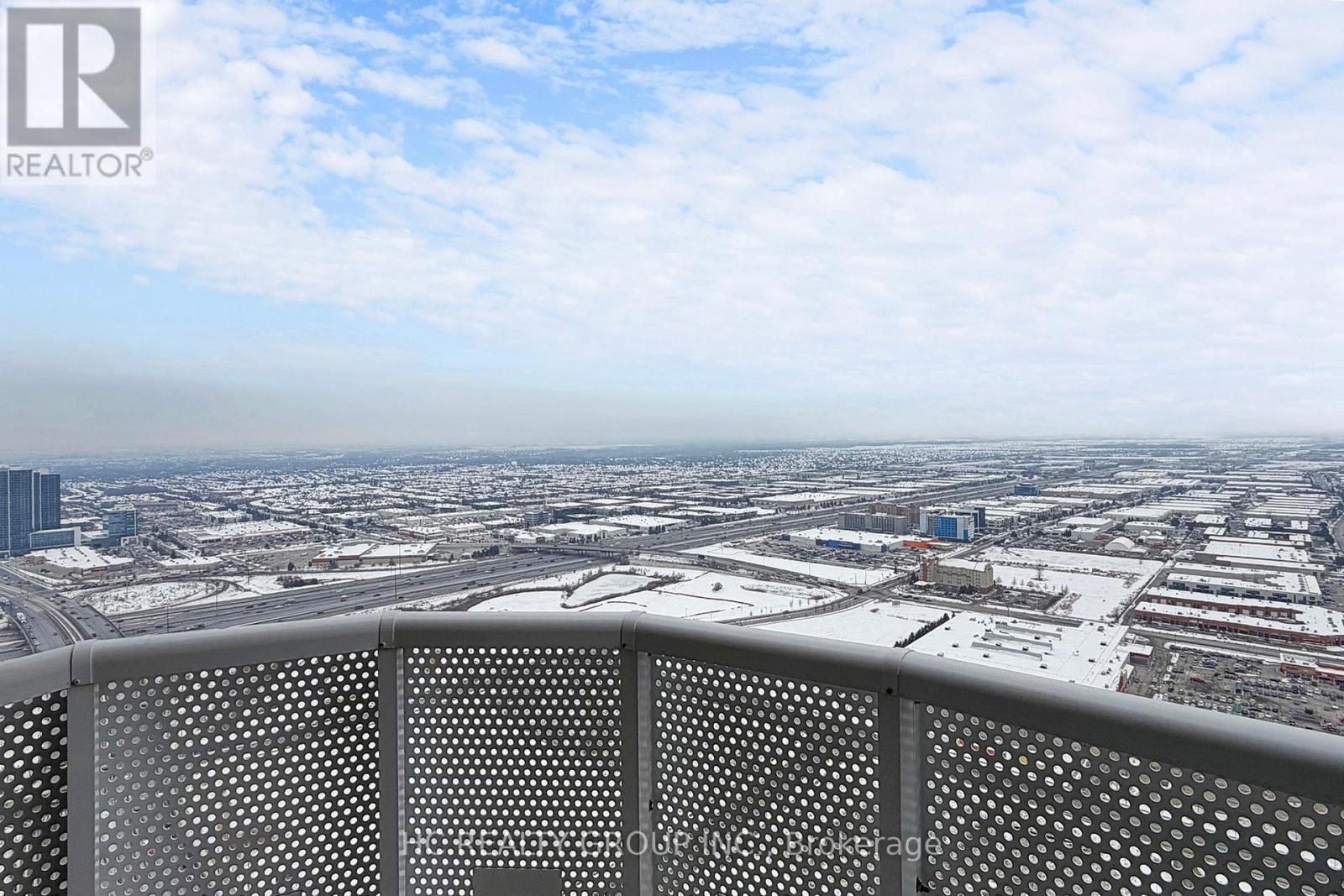 4902 - 8 Interchange Way, Vaughan, ON - Outdoor With View