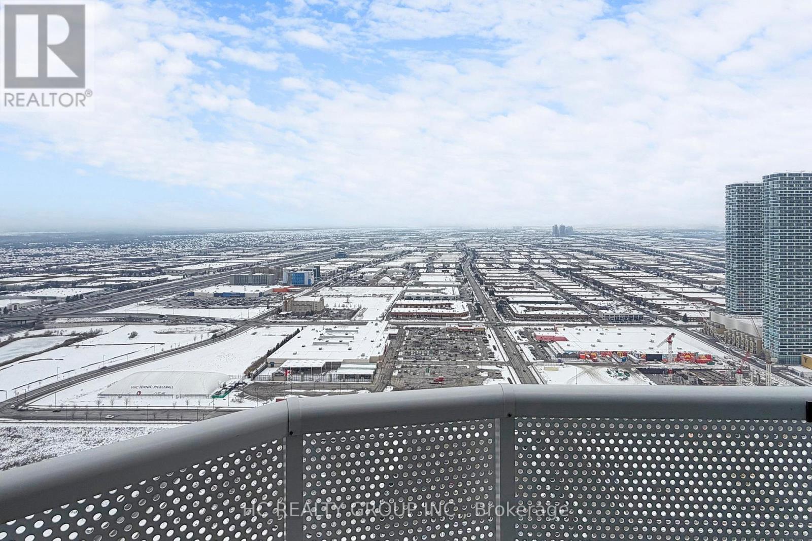 4902 - 8 Interchange Way, Vaughan, ON - Outdoor With View