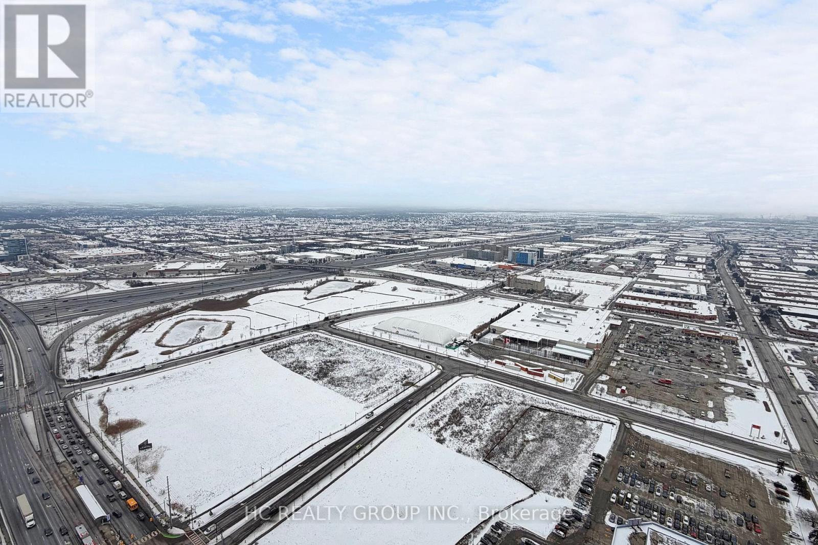 4902 - 8 Interchange Way, Vaughan, ON - Outdoor With View