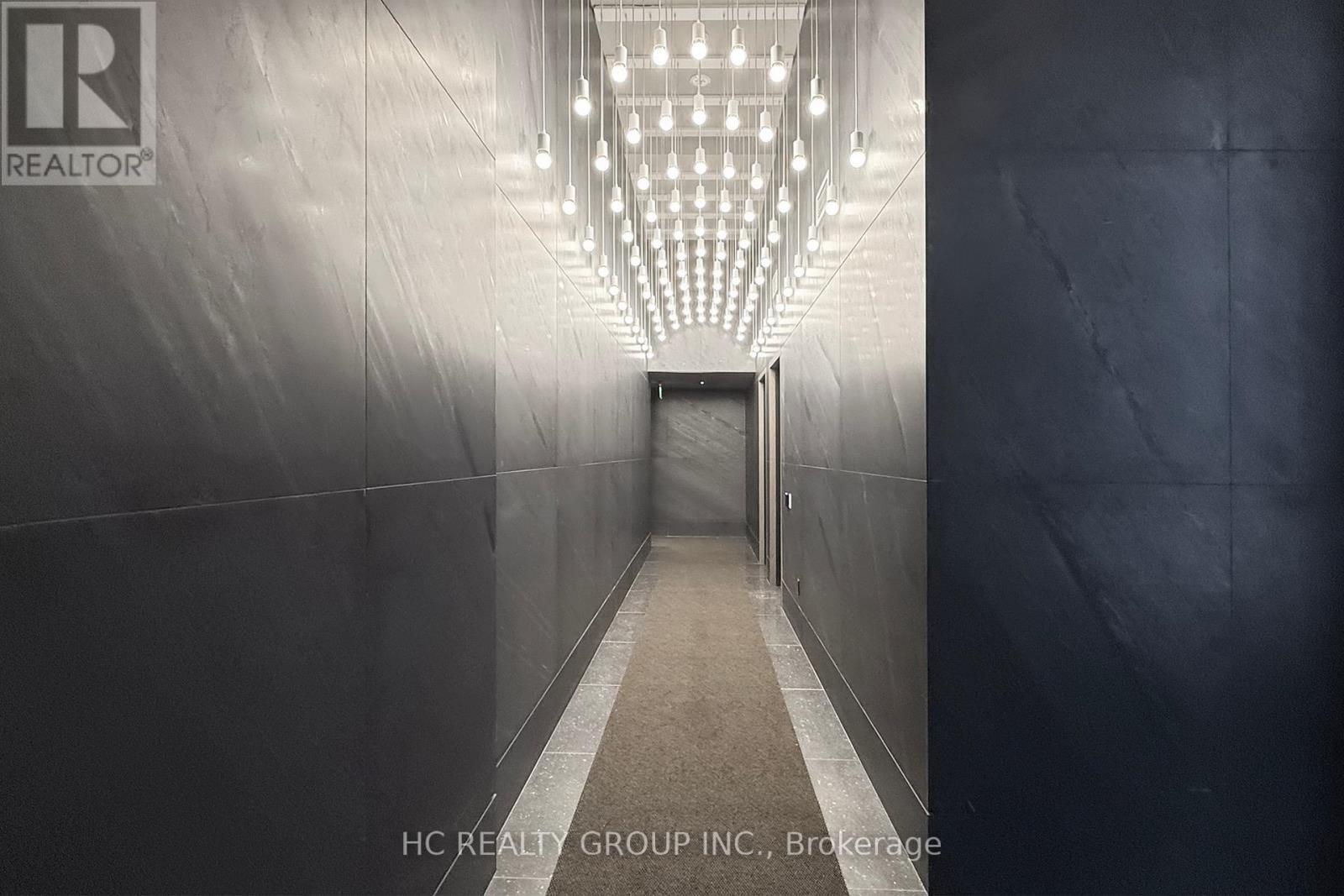 4902 - 8 Interchange Way, Vaughan, ON - Indoor