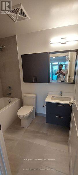 B-527 - 50 Upper Mall Way Road, Vaughan, ON