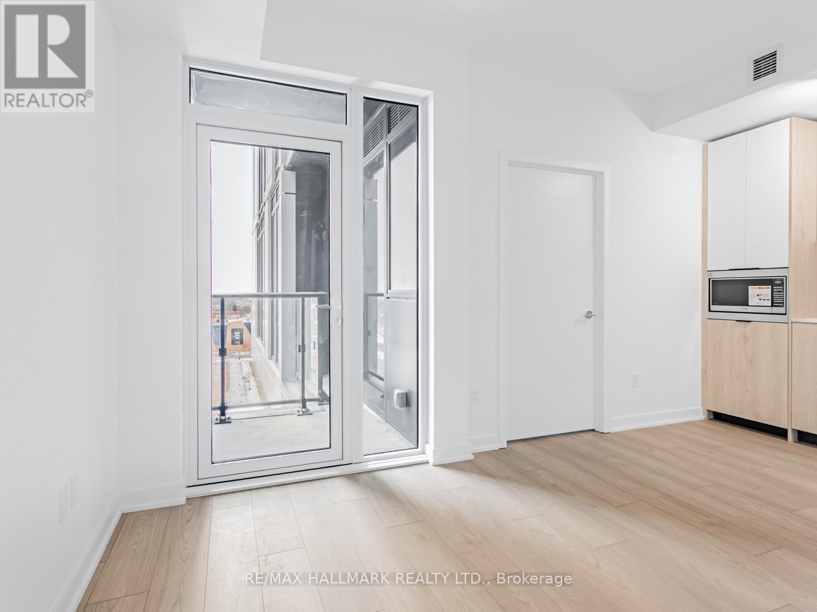 723 - 1007 The Queensway, Toronto, ON - Indoor Photo Showing Other Room