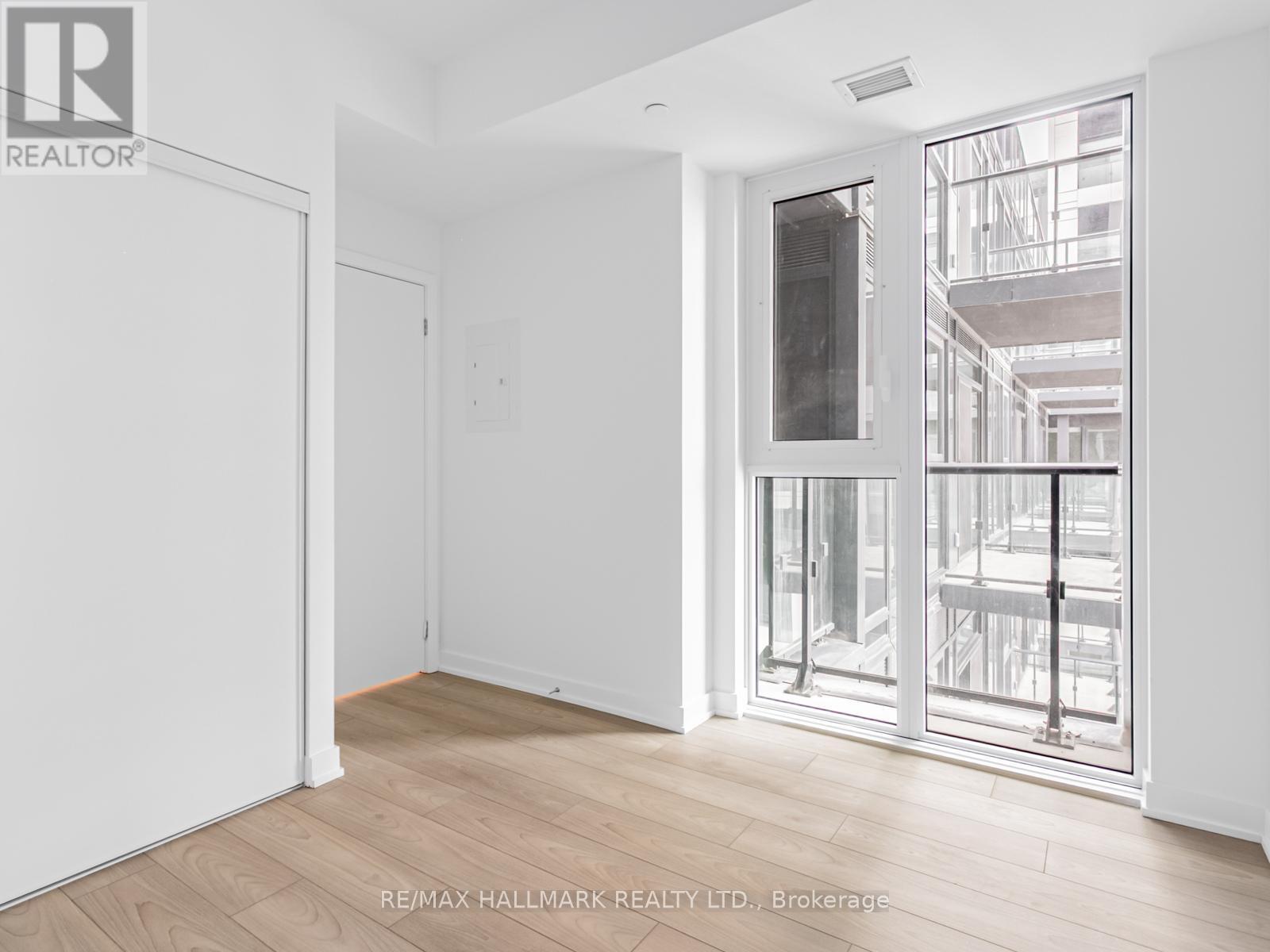 723 - 1007 The Queensway, Toronto, ON - Indoor Photo Showing Other Room