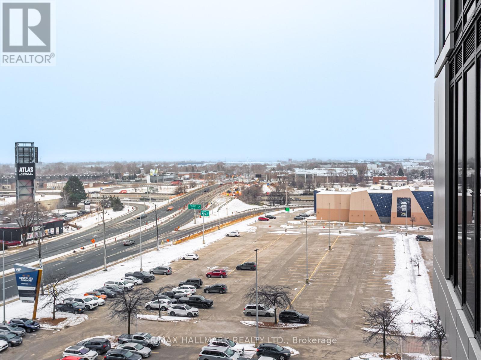 723 - 1007 The Queensway, Toronto, ON - Outdoor With View