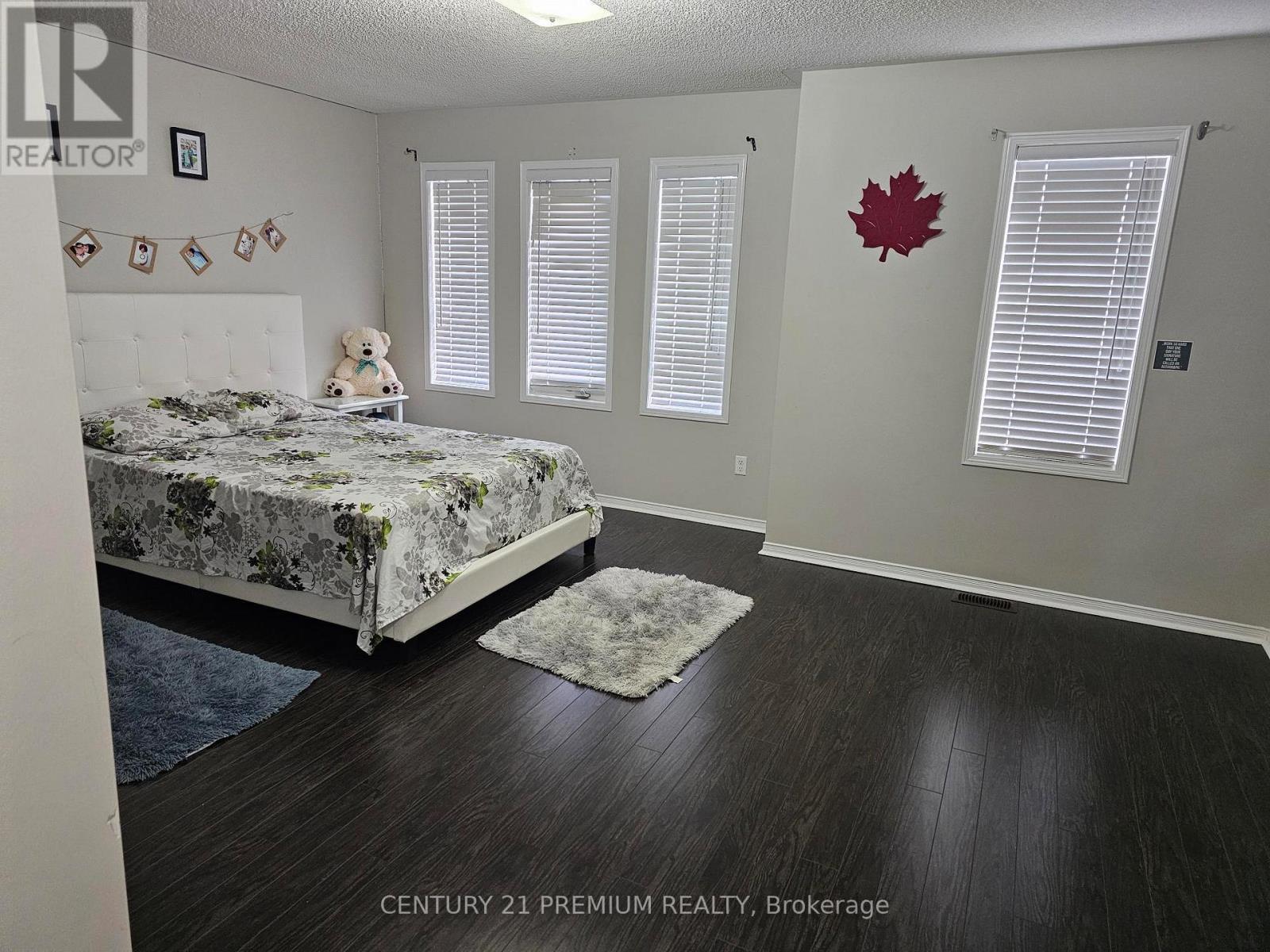 Main - 48 Gulfbrook Circle, Brampton, ON - Indoor Photo Showing Bedroom