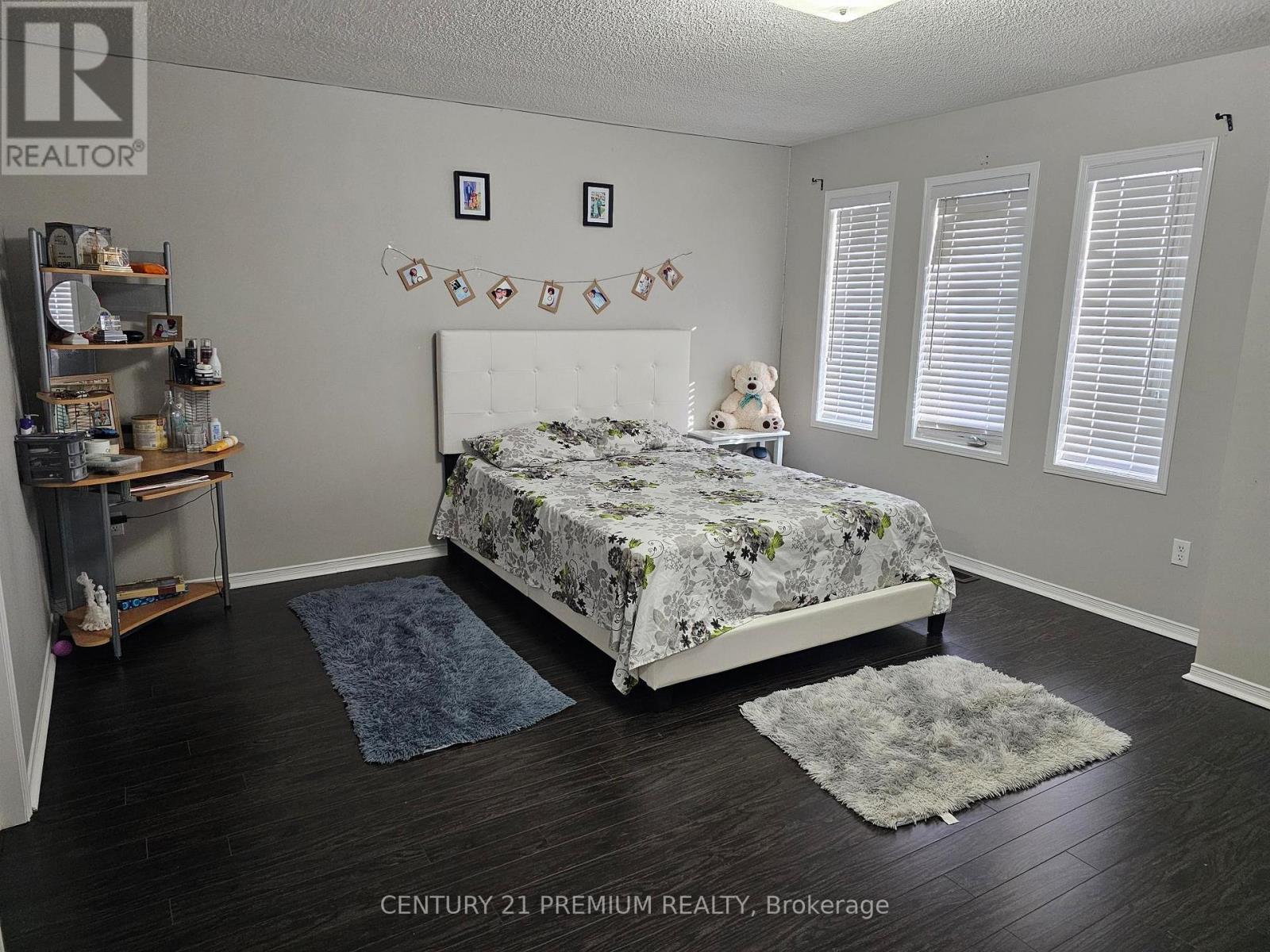 Main - 48 Gulfbrook Circle, Brampton, ON - Indoor Photo Showing Bedroom