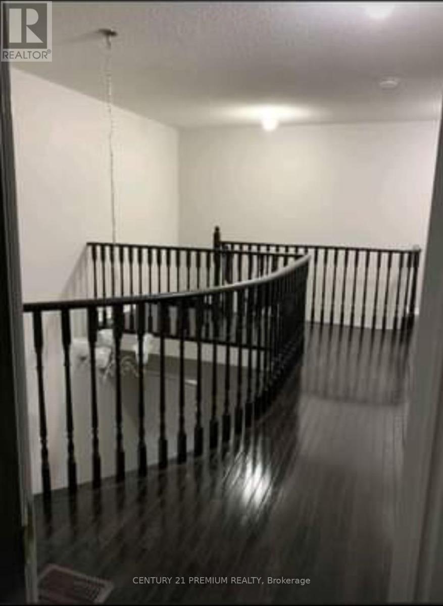 Main - 48 Gulfbrook Circle, Brampton, ON - Indoor Photo Showing Other Room