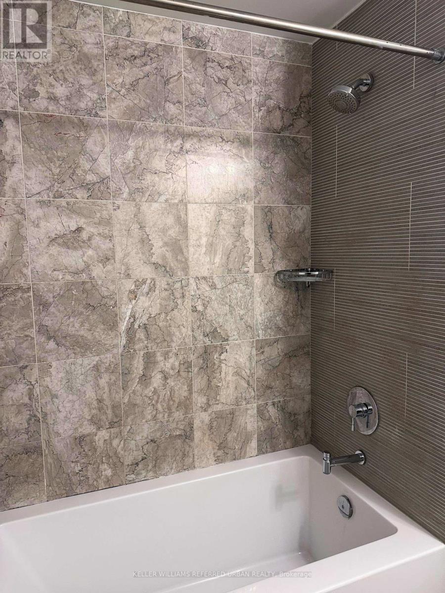 1205 - 33 Shore Breeze Drive, Toronto, ON - Indoor Photo Showing Bathroom