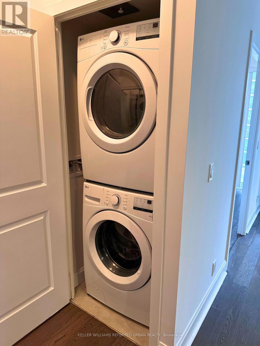 1205 - 33 Shore Breeze Drive, Toronto, ON - Indoor Photo Showing Laundry Room
