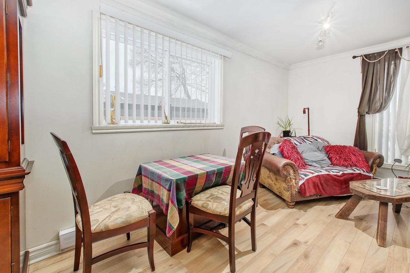 Living room - 127 - 129 Rue Turgeon, Sainte-Thérèse, QC - Indoor