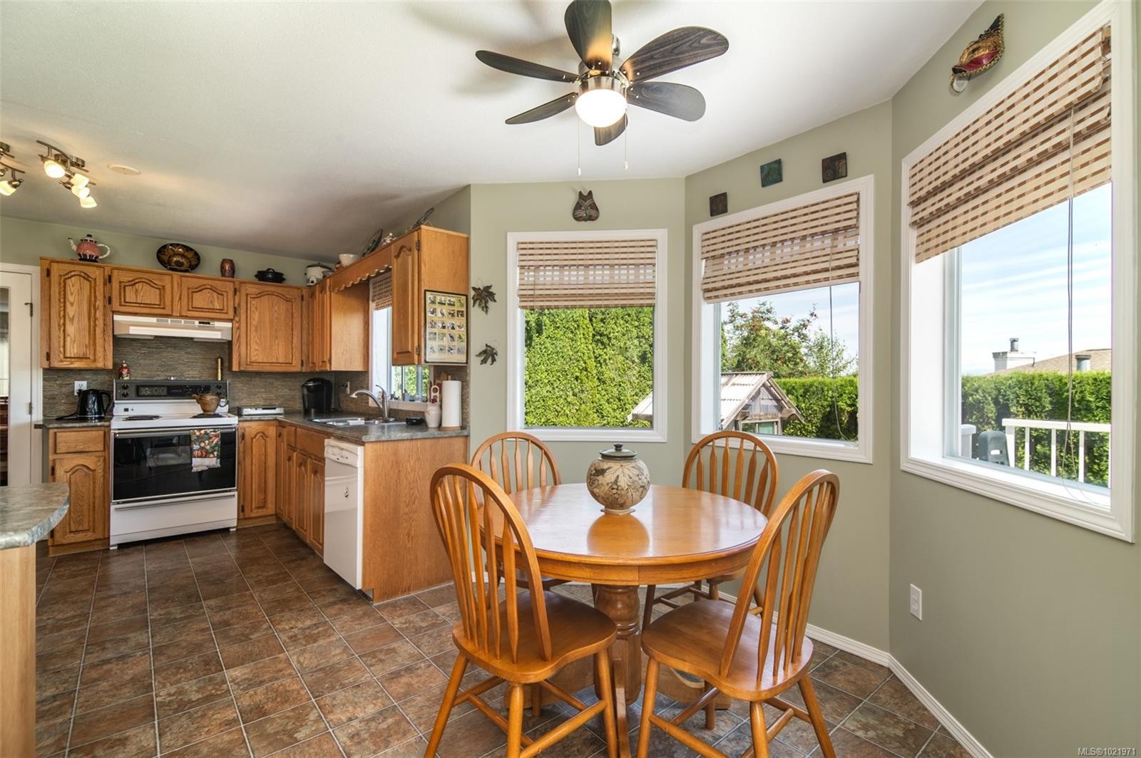 764 Bowen Dr, Campbell River, BC