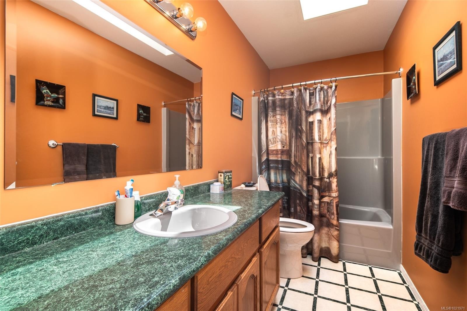 764 Bowen Dr, Campbell River, BC