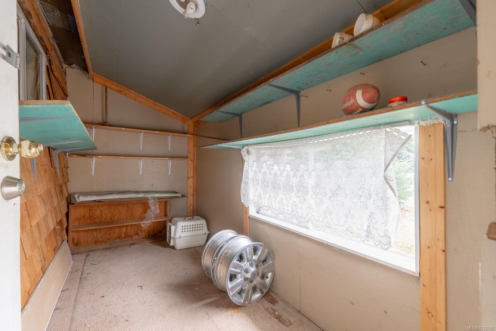 230 Clutus Rd, Bamfield, BC
