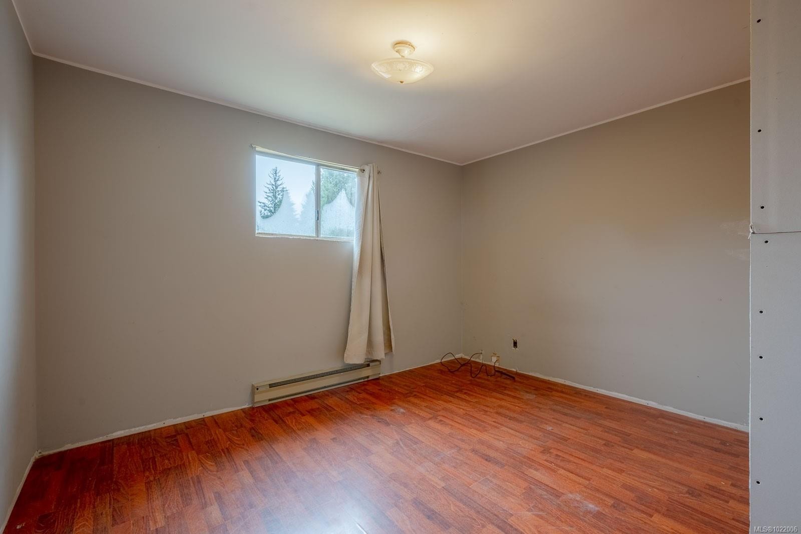 230 Clutus Rd, Bamfield, BC