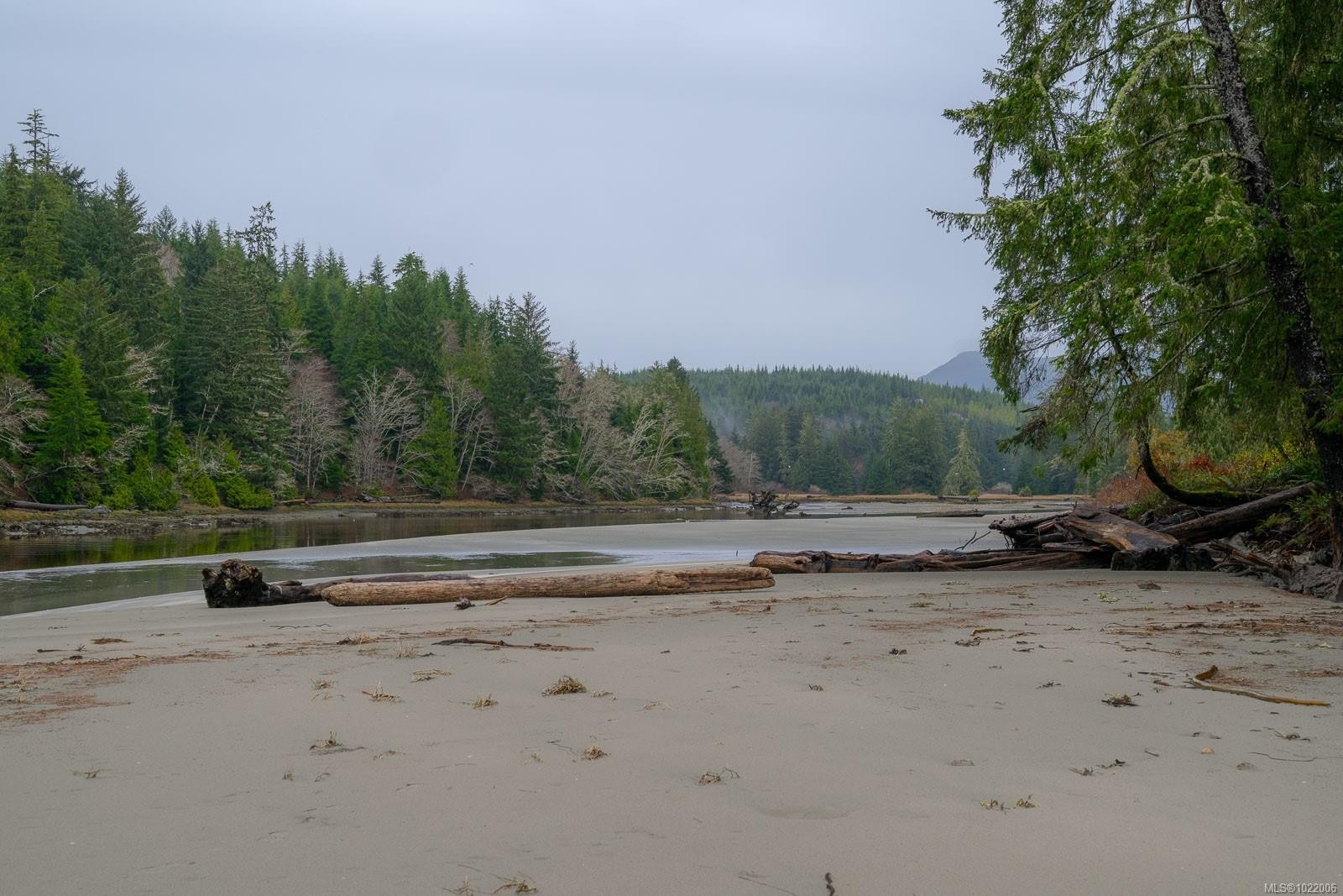 230 Clutus Rd, Bamfield, BC