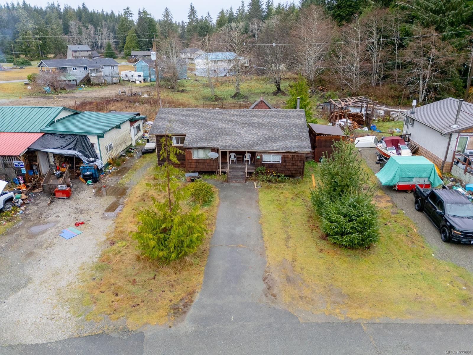 230 Clutus Rd, Bamfield, BC