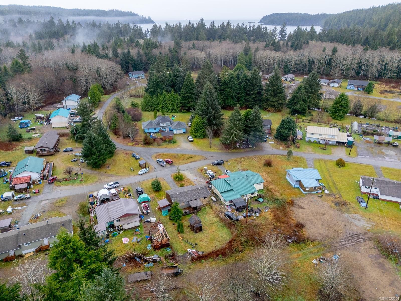 230 Clutus Rd, Bamfield, BC