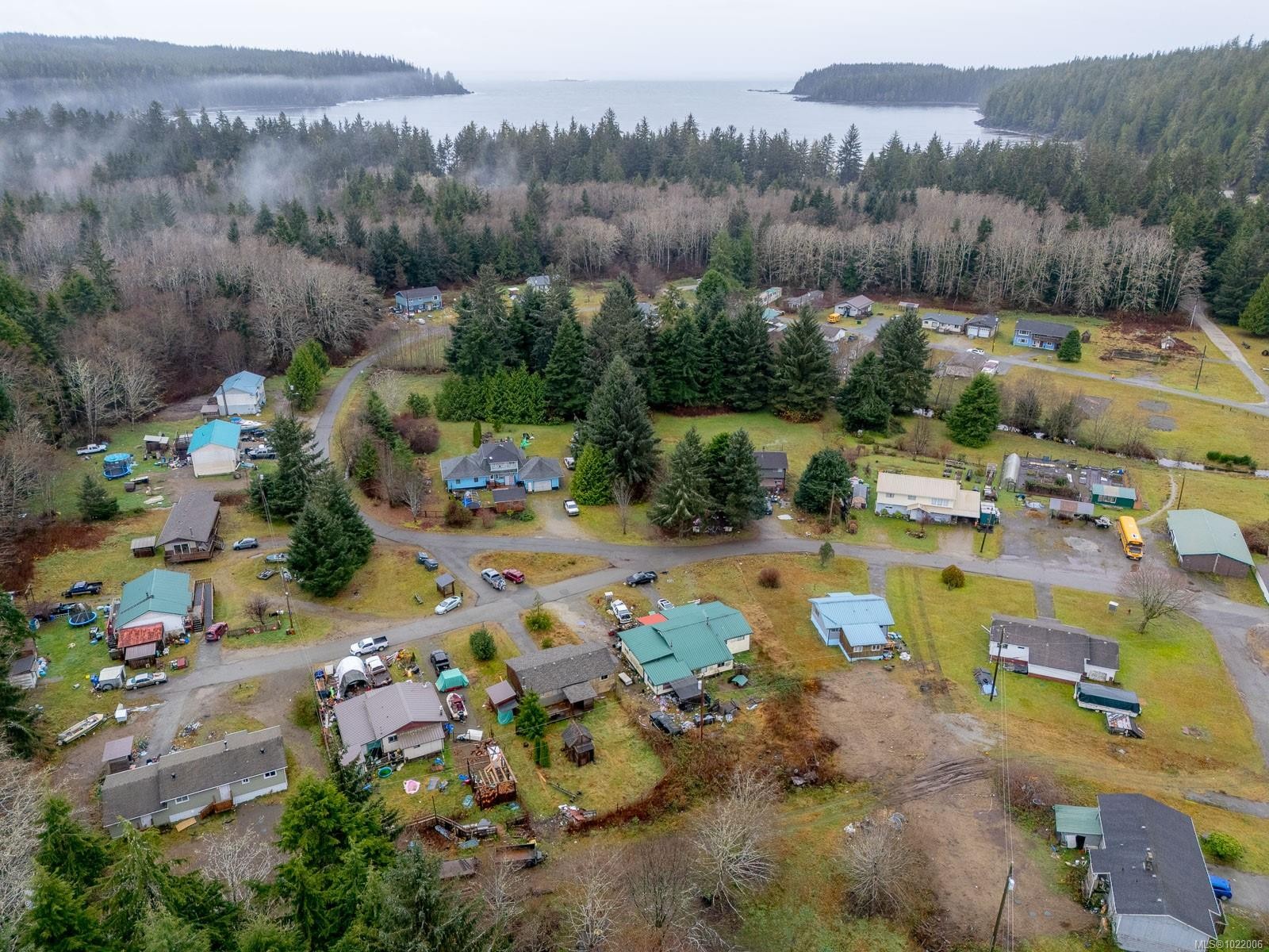 230 Clutus Rd, Bamfield, BC