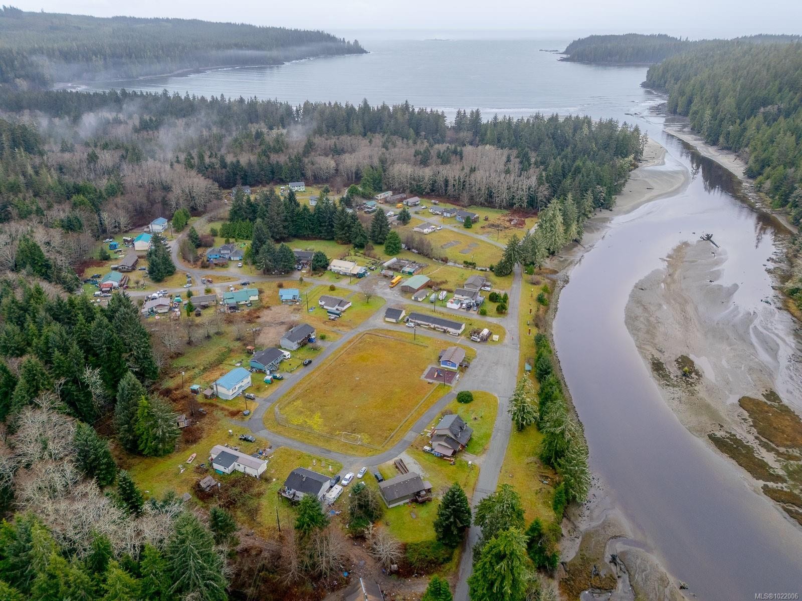 230 Clutus Rd, Bamfield, BC