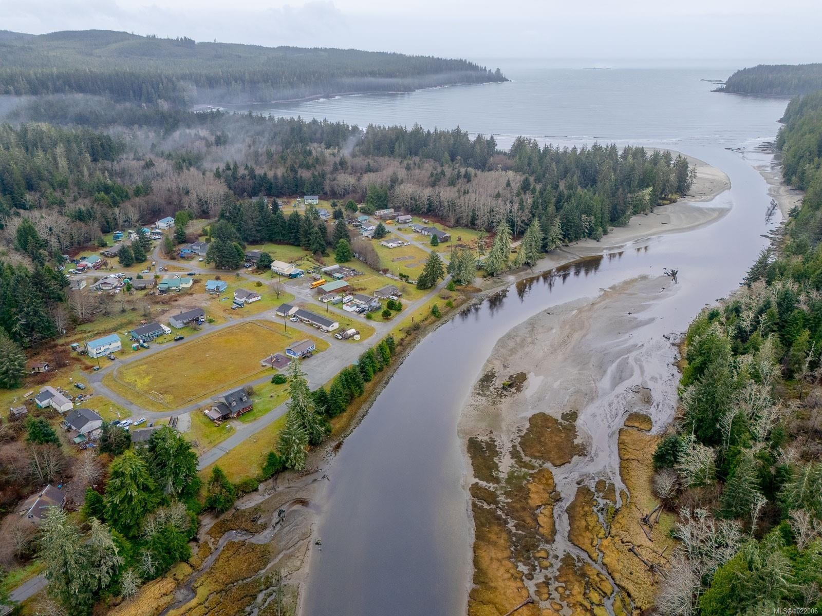 230 Clutus Rd, Bamfield, BC