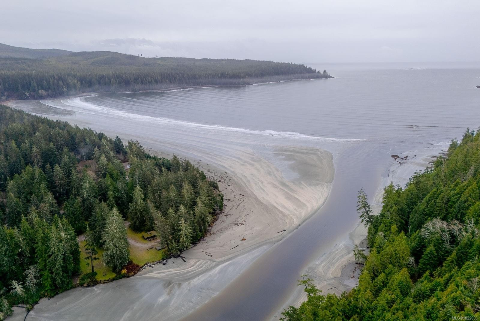 230 Clutus Rd, Bamfield, BC