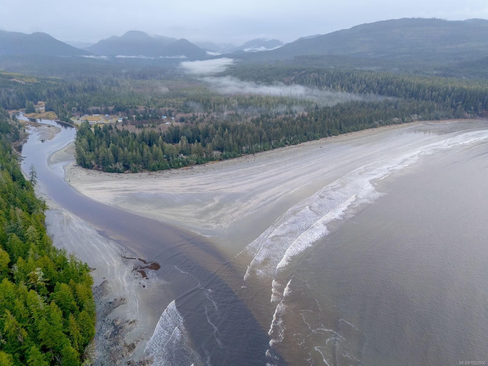 230 Clutus Rd, Bamfield, BC