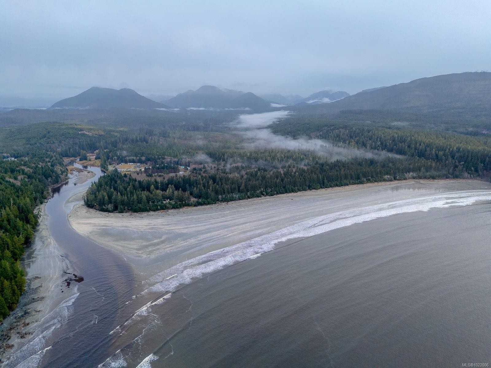 230 Clutus Rd, Bamfield, BC