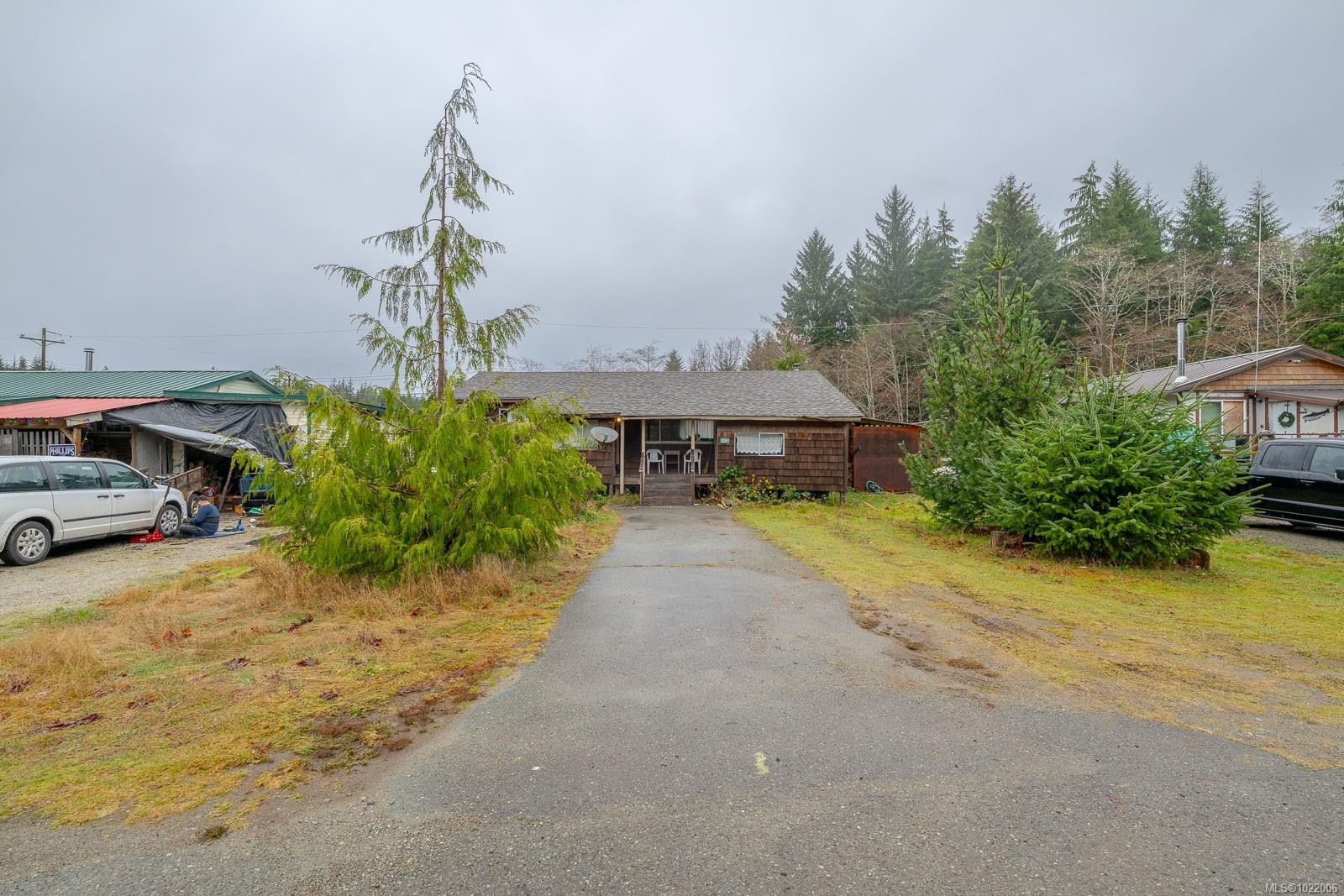 230 Clutus Rd, Bamfield, BC