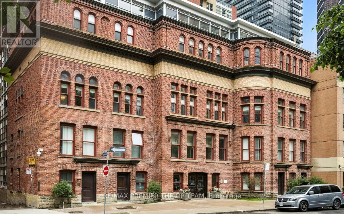 407 - 11 St Joseph Street, Toronto, ON - Outdoor With Facade