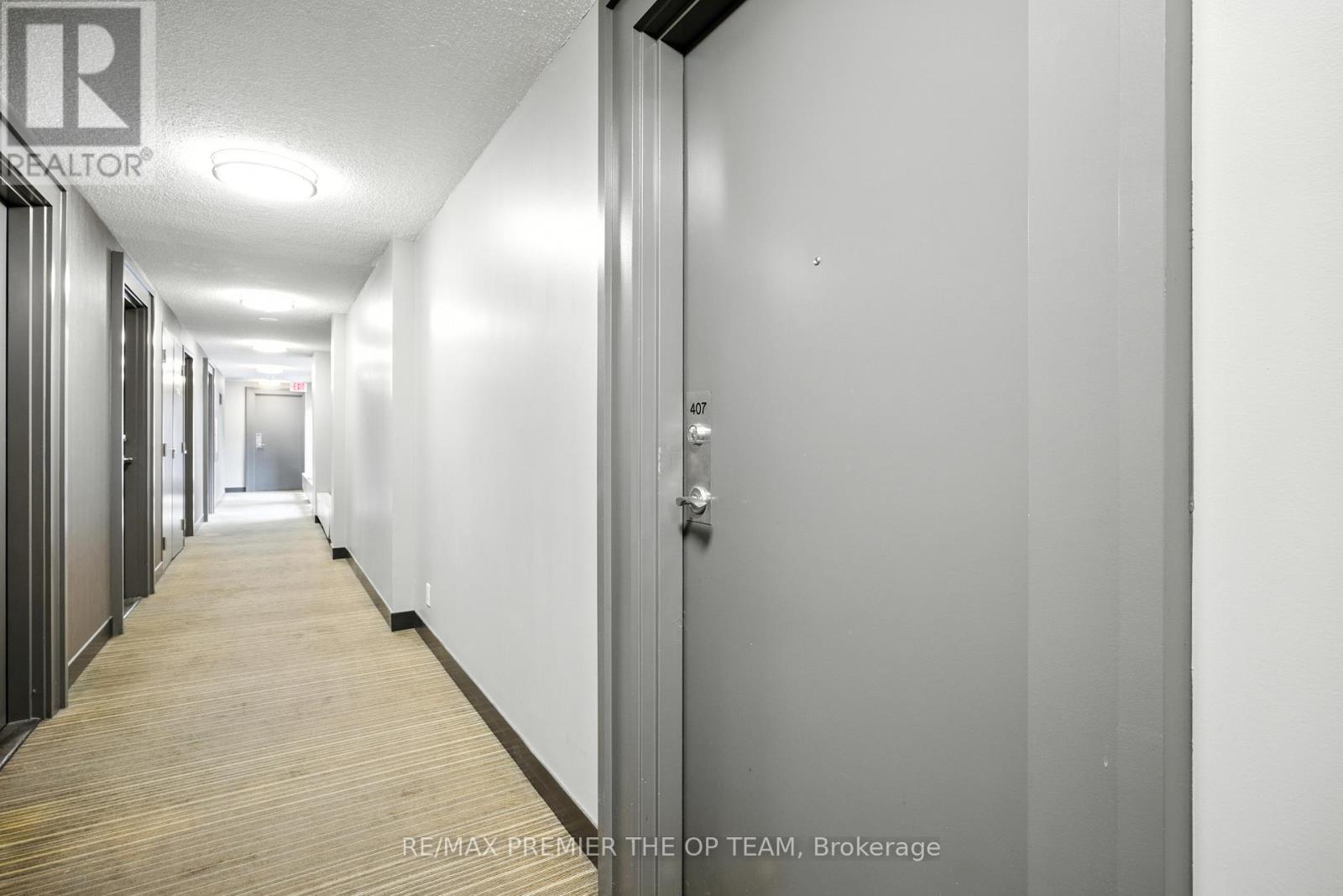 407 - 11 St Joseph Street, Toronto, ON - Indoor Photo Showing Other Room