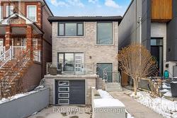 24 CHUDLEIGH ROAD Toronto, ON M6E 1Y9