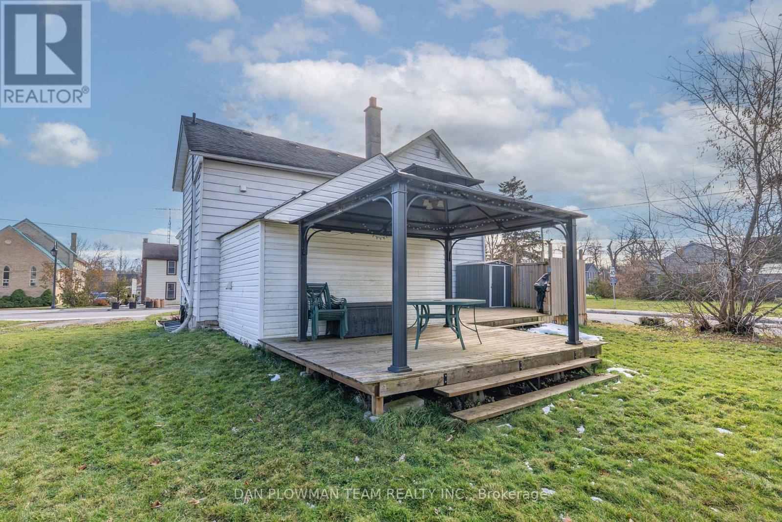 11 King Street W, Kawartha Lakes, ON - Outdoor