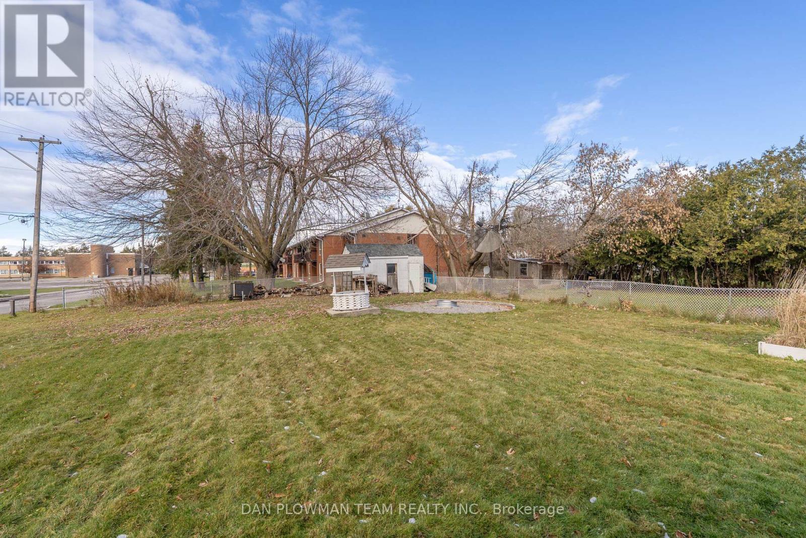 11 King Street W, Kawartha Lakes, ON - Outdoor