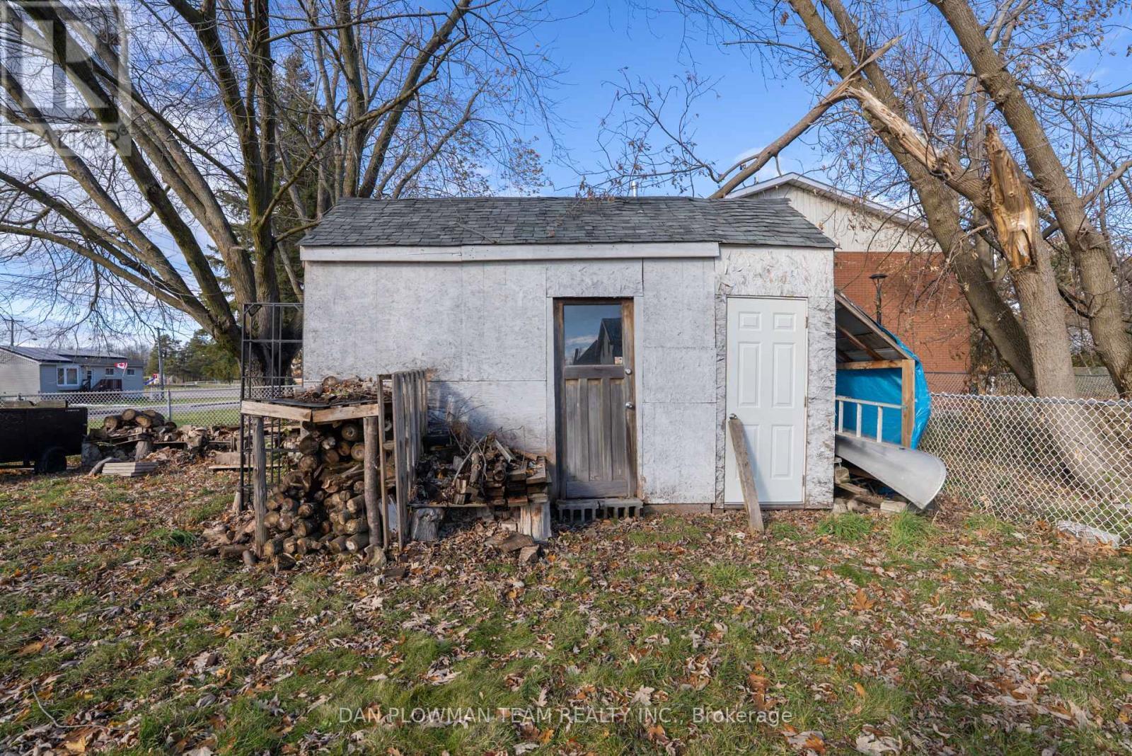 11 King Street W, Kawartha Lakes, ON - Outdoor