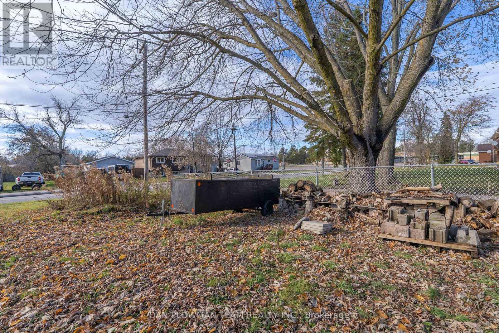 11 King Street W, Kawartha Lakes, ON - Outdoor