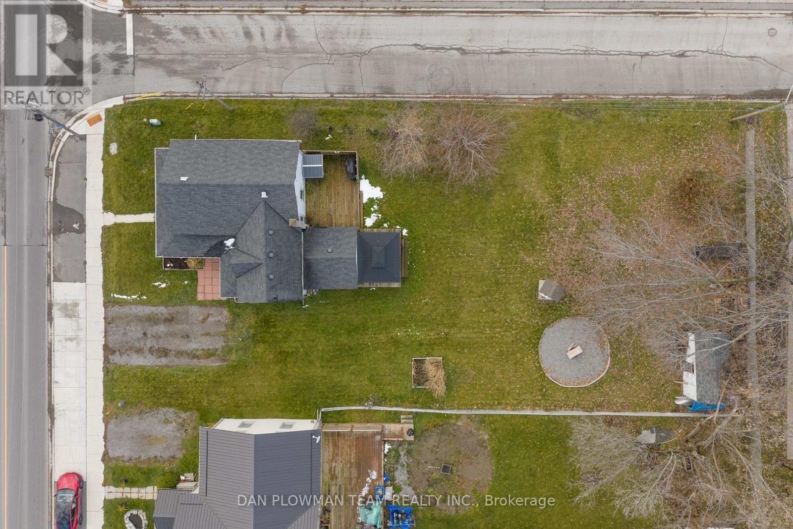 11 King Street W, Kawartha Lakes, ON - With View