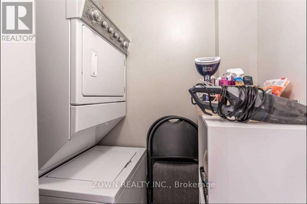 222 - 35 Southshore Crescent, Hamilton, ON - Indoor Photo Showing Laundry Room