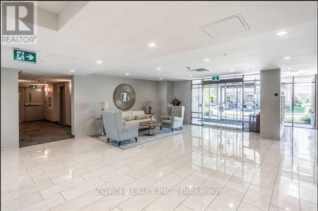 222 - 35 Southshore Crescent, Hamilton, ON - Indoor Photo Showing Other Room