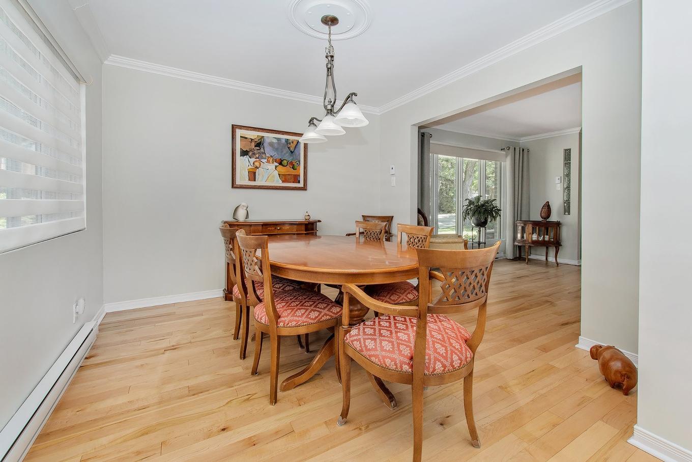Dining room - 9840 Rue Basile-Routhier, Montréal (Ahuntsic-Cartierville), QC - Indoor Photo Showing Dining Room