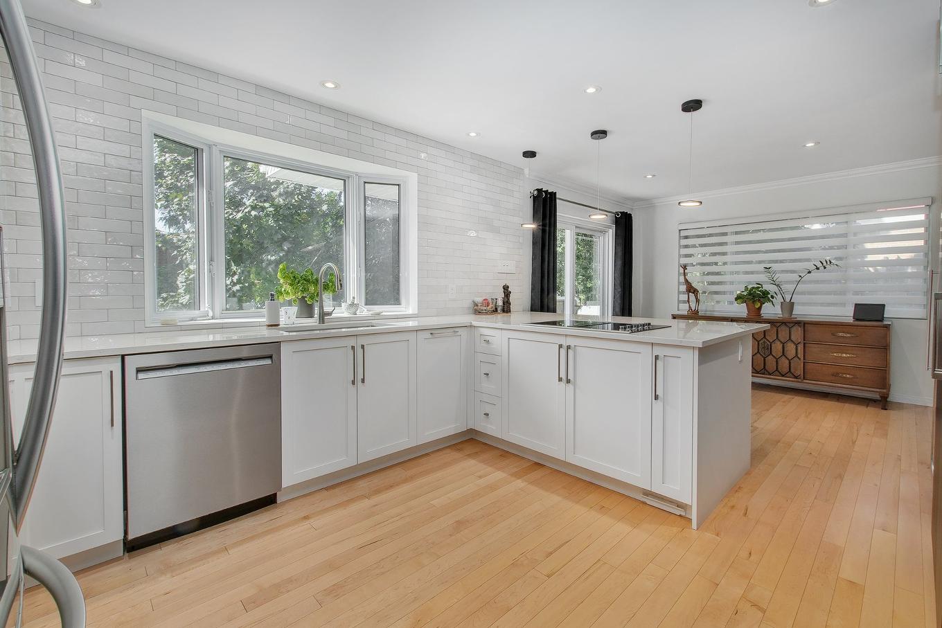 Kitchen - 9840 Rue Basile-Routhier, Montréal (Ahuntsic-Cartierville), QC - Indoor Photo Showing Kitchen