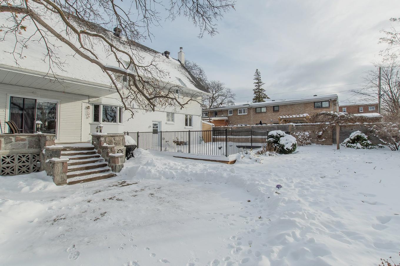 Back facade - 9840 Rue Basile-Routhier, Montréal (Ahuntsic-Cartierville), QC - Outdoor