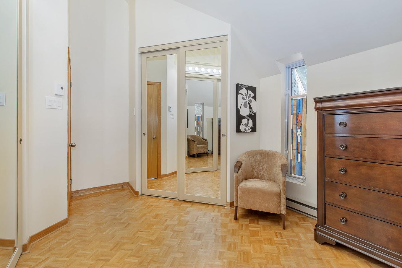 Primary bedroom - 9840 Rue Basile-Routhier, Montréal (Ahuntsic-Cartierville), QC - Indoor Photo Showing Other Room