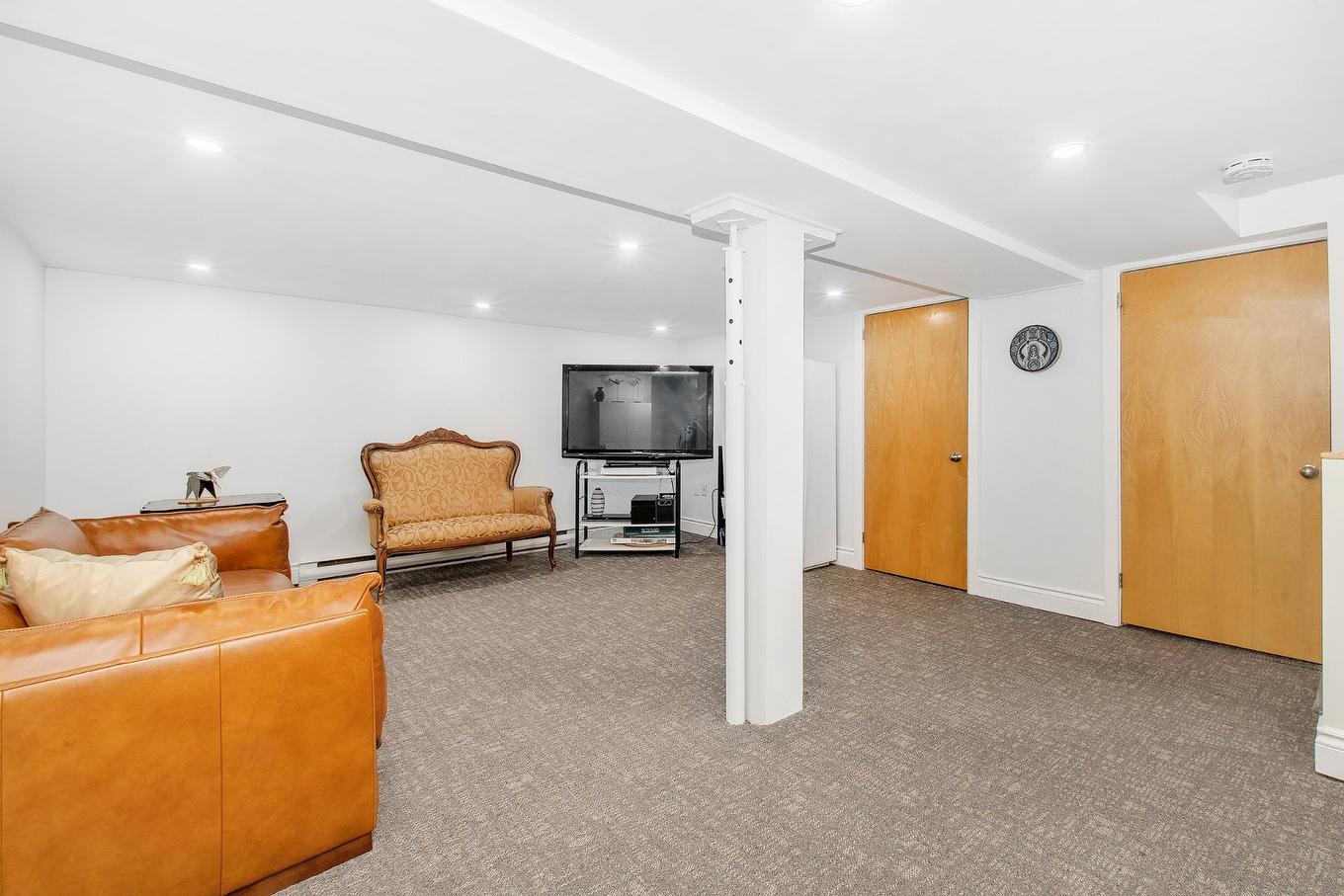 Family room - 9840 Rue Basile-Routhier, Montréal (Ahuntsic-Cartierville), QC - Indoor