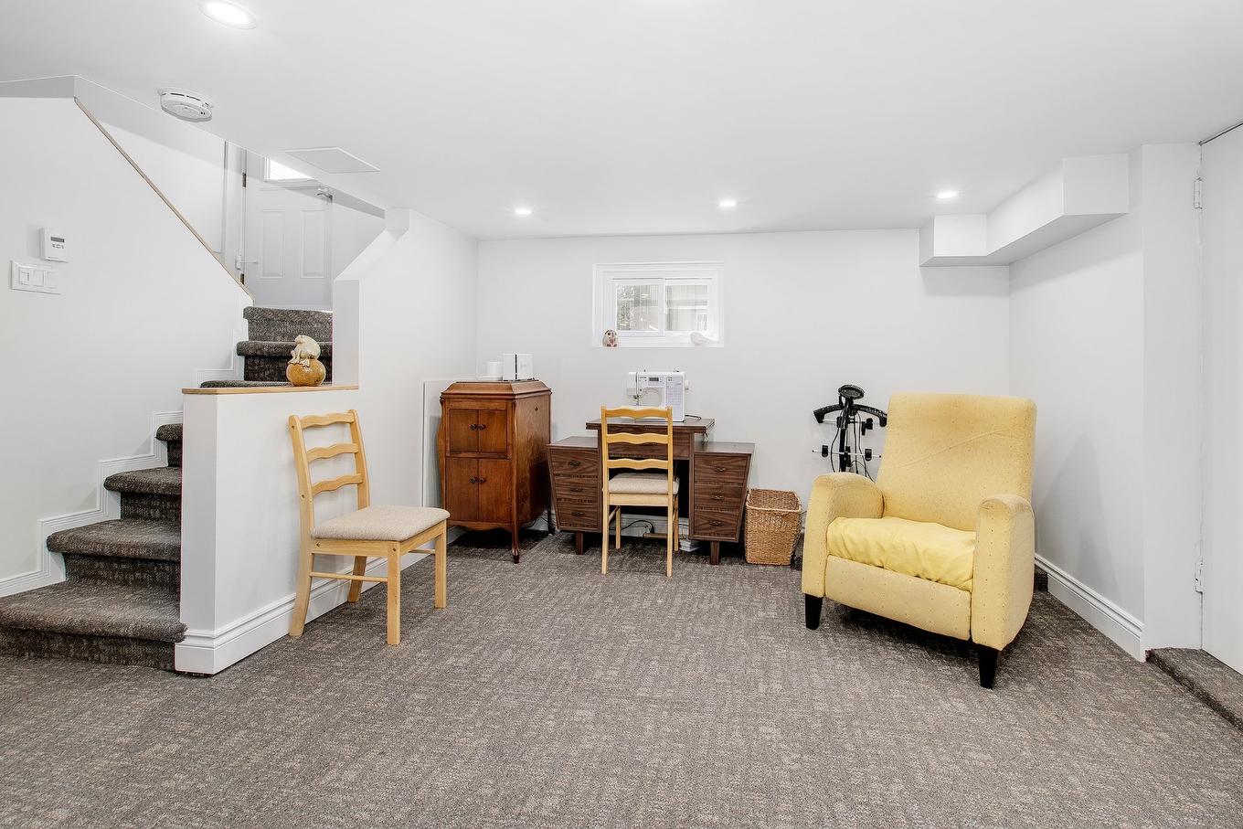 Family room - 9840 Rue Basile-Routhier, Montréal (Ahuntsic-Cartierville), QC - Indoor