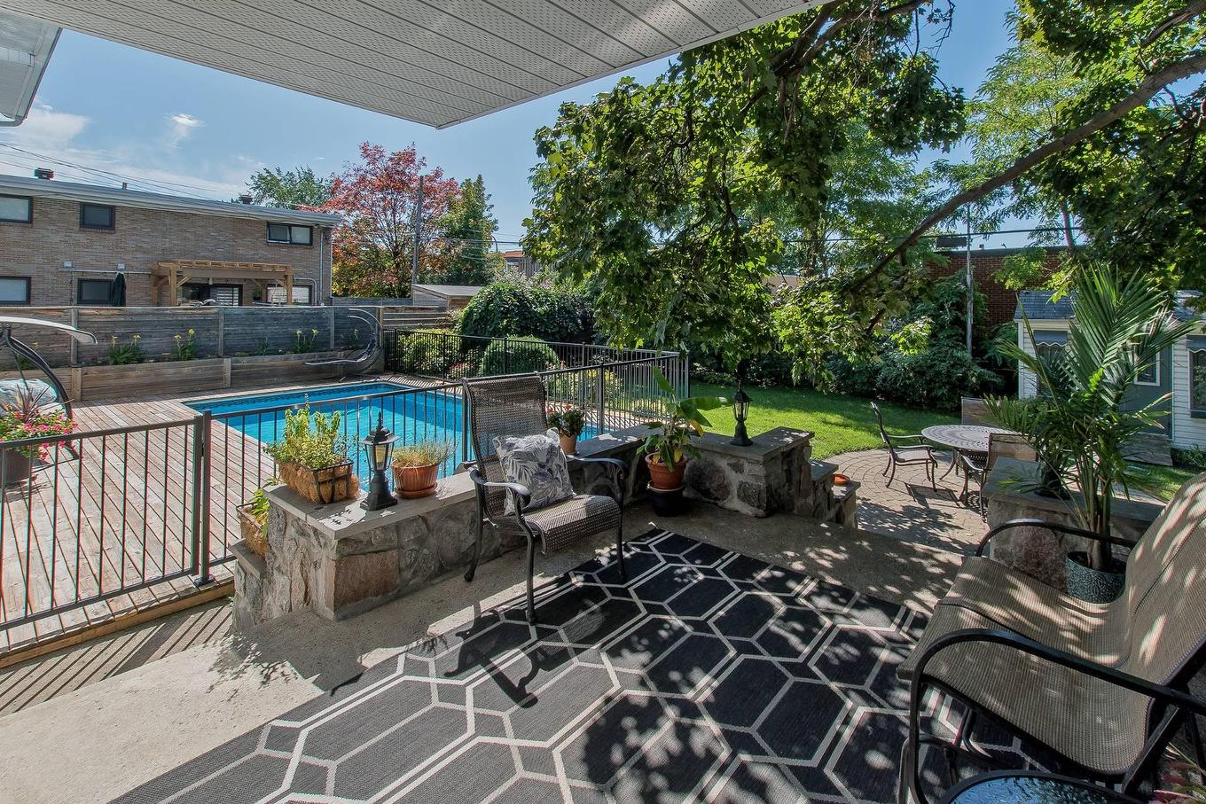 Backyard - 9840 Rue Basile-Routhier, Montréal (Ahuntsic-Cartierville), QC - Outdoor With In Ground Pool With Exterior